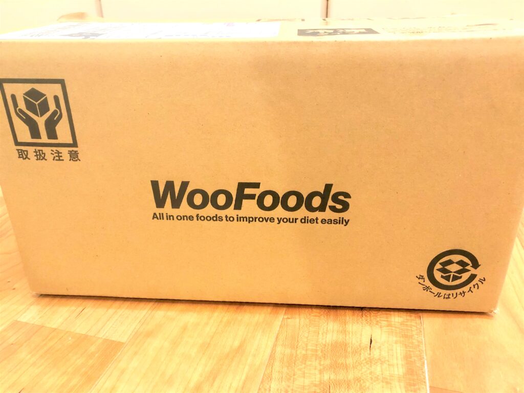 WooFoods　外箱ロゴ